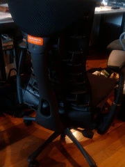 Embody Chair届いた！