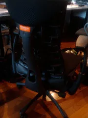 Embody Chair届いた！