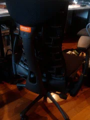 Embody Chair届いた！