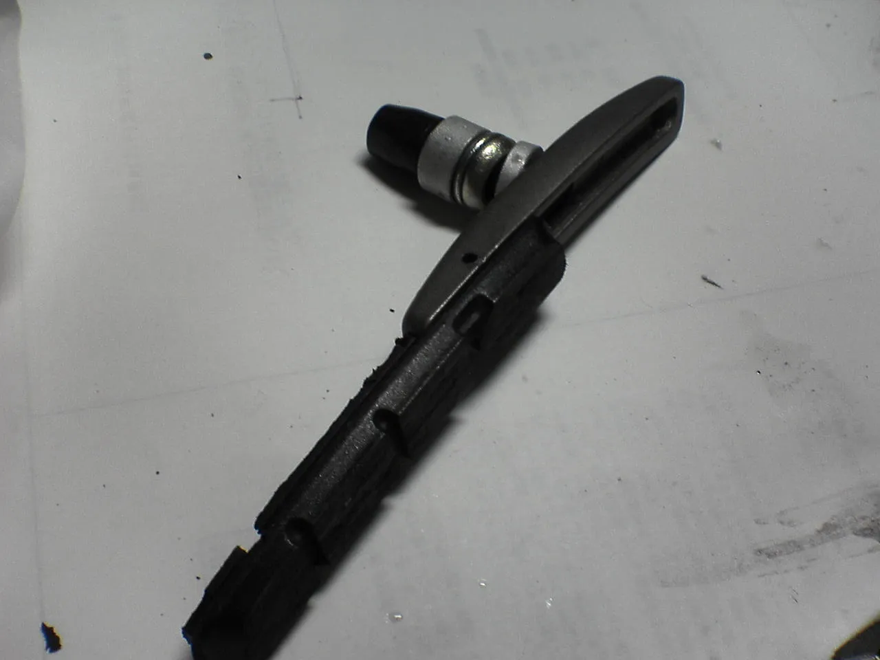 ブレーキシューの交換方法