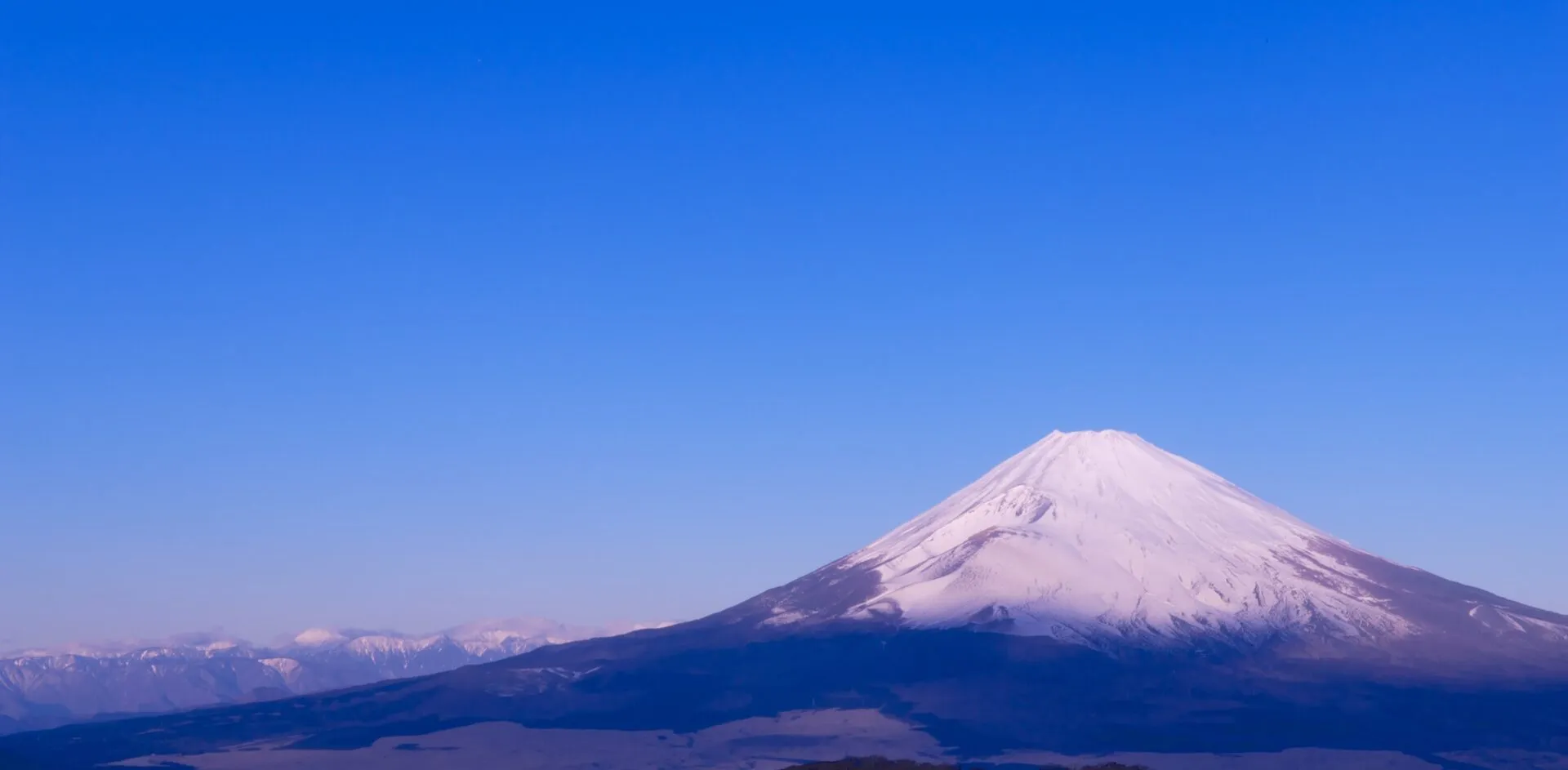 朝焼けに染まる空