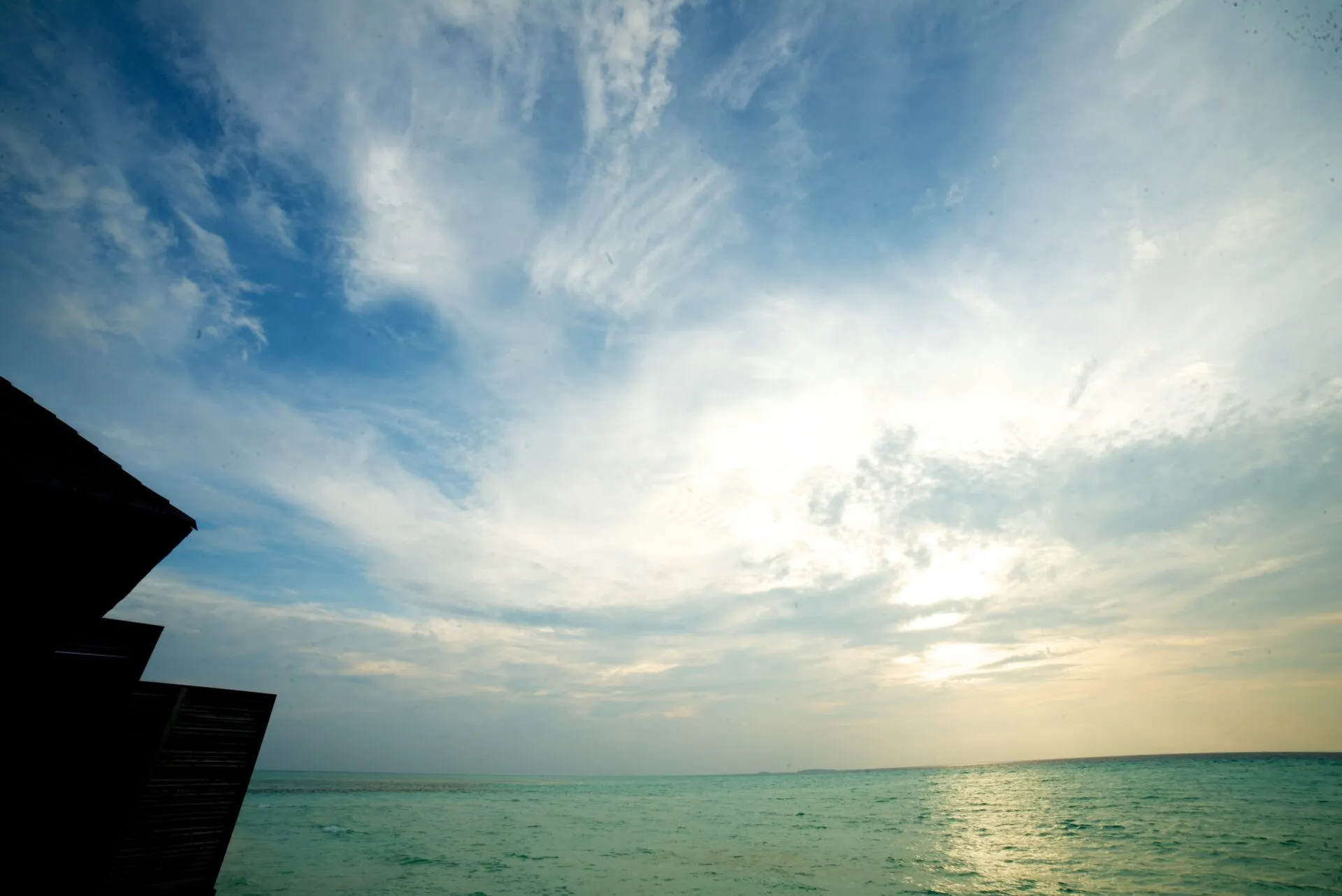 雲が多い日の空
