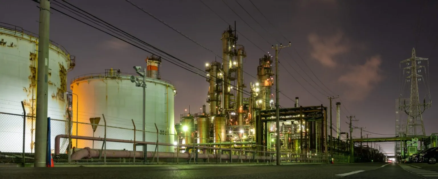 プラント全体の夜景