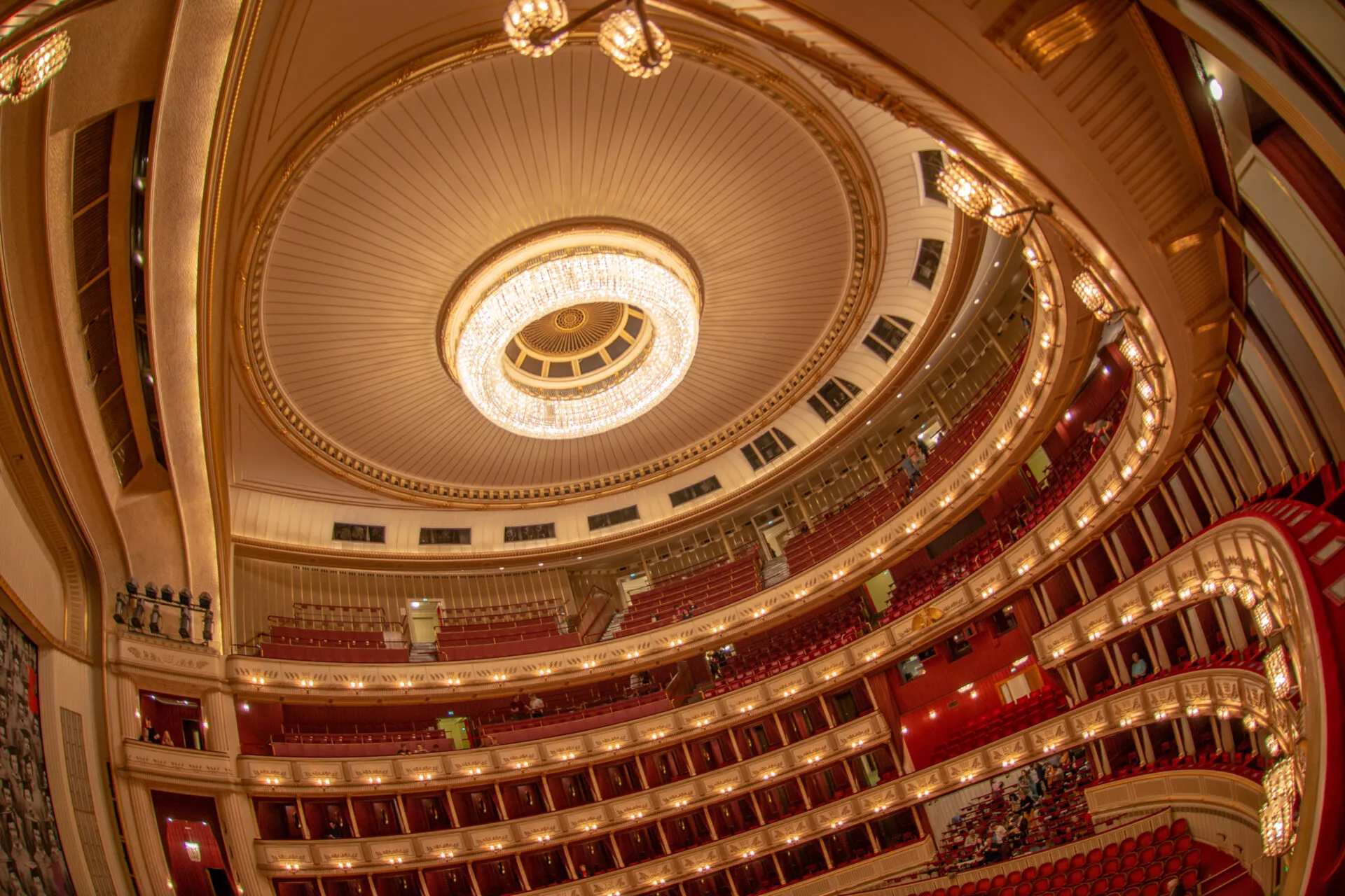 歌劇場の天井装飾