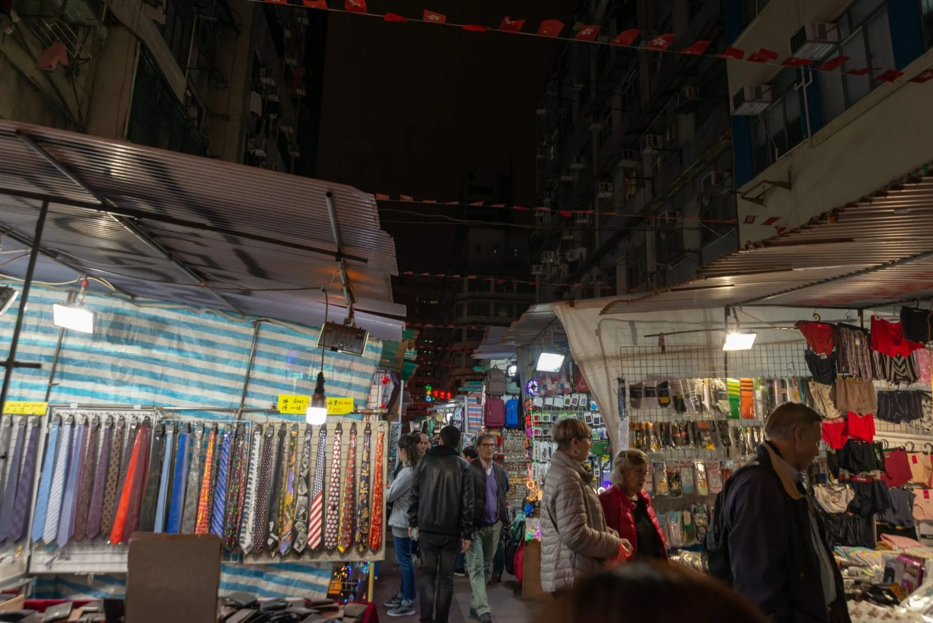 香港市街の様子