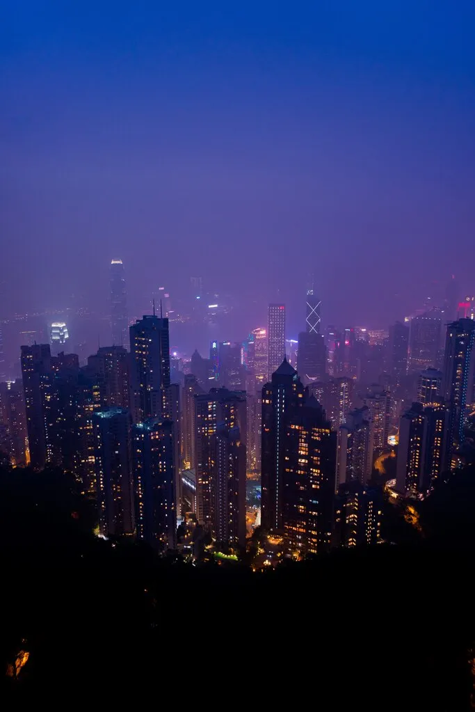 望遠レンズで撮った香港のビル