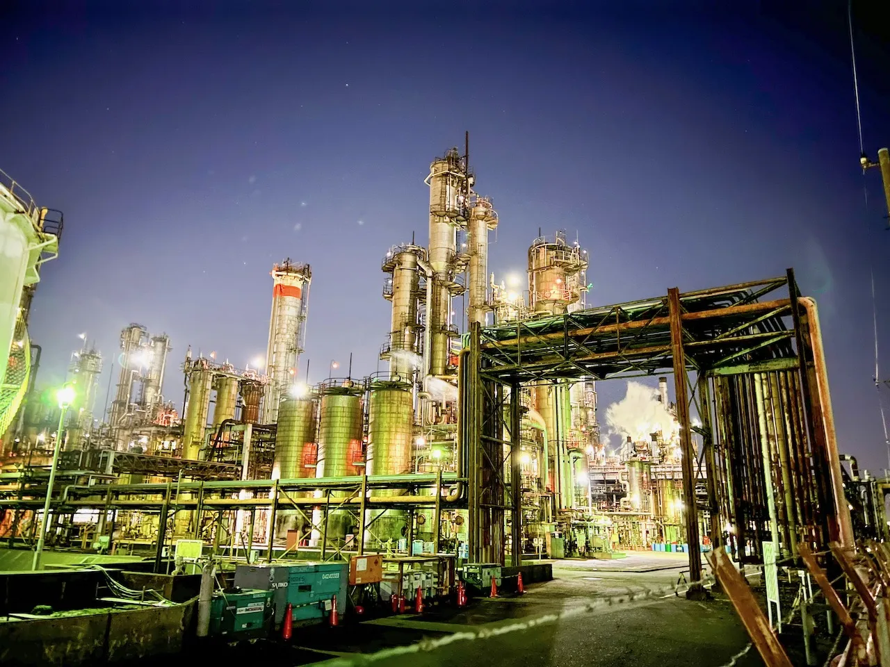 プラント全体の夜景