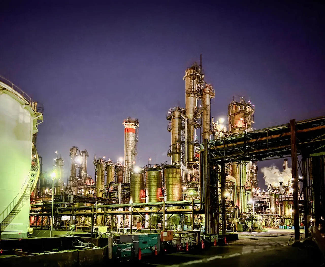 工場のシルエット