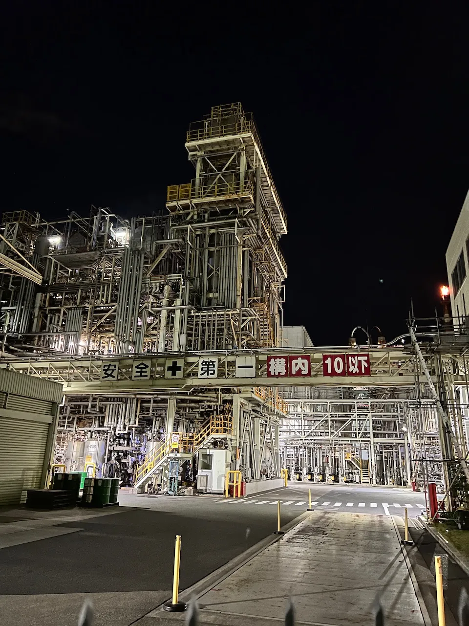 プラントの夜景