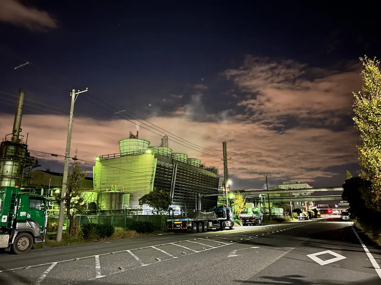 工場の構造と照明