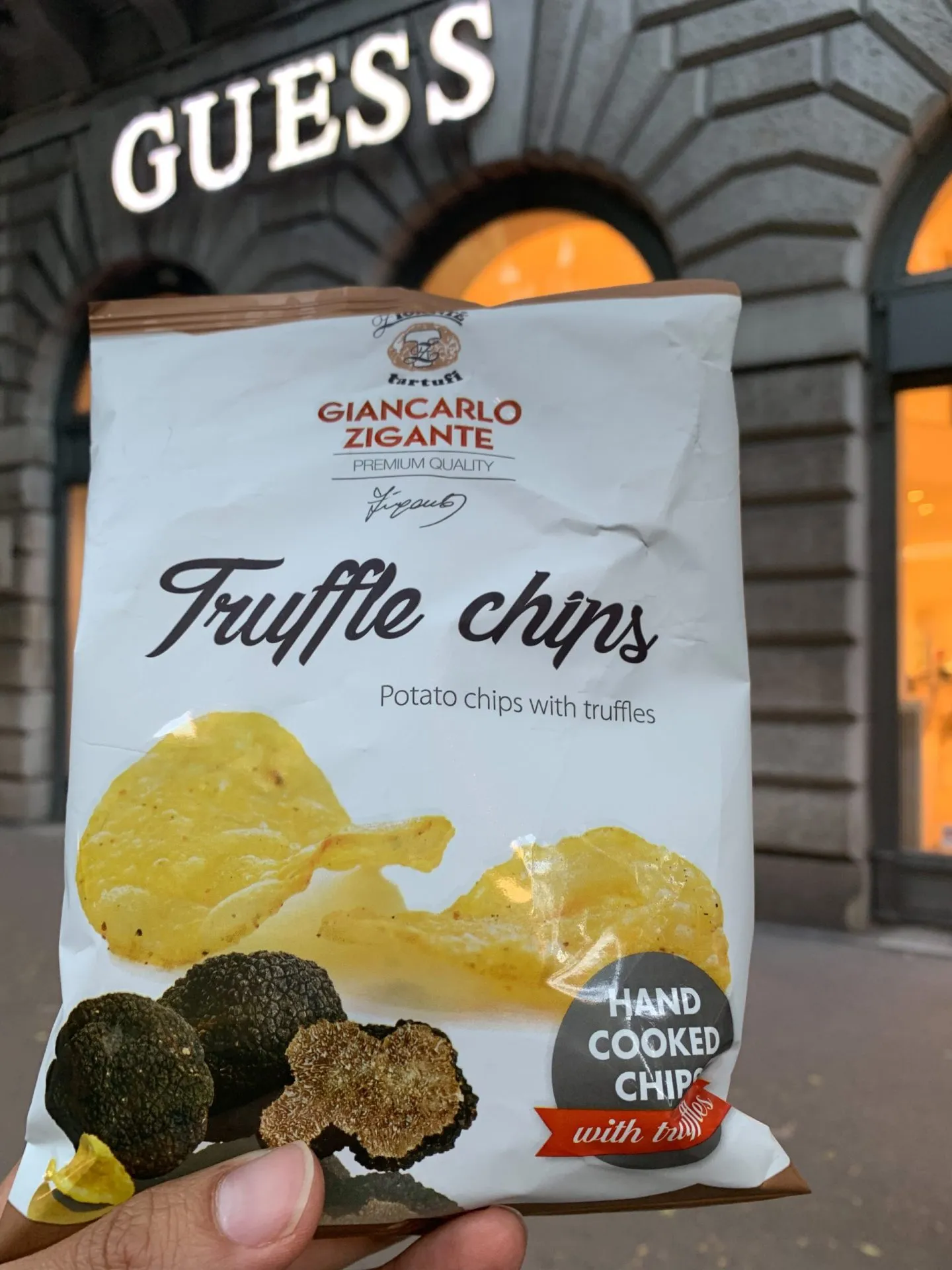 トリュフチップスのパッケージ