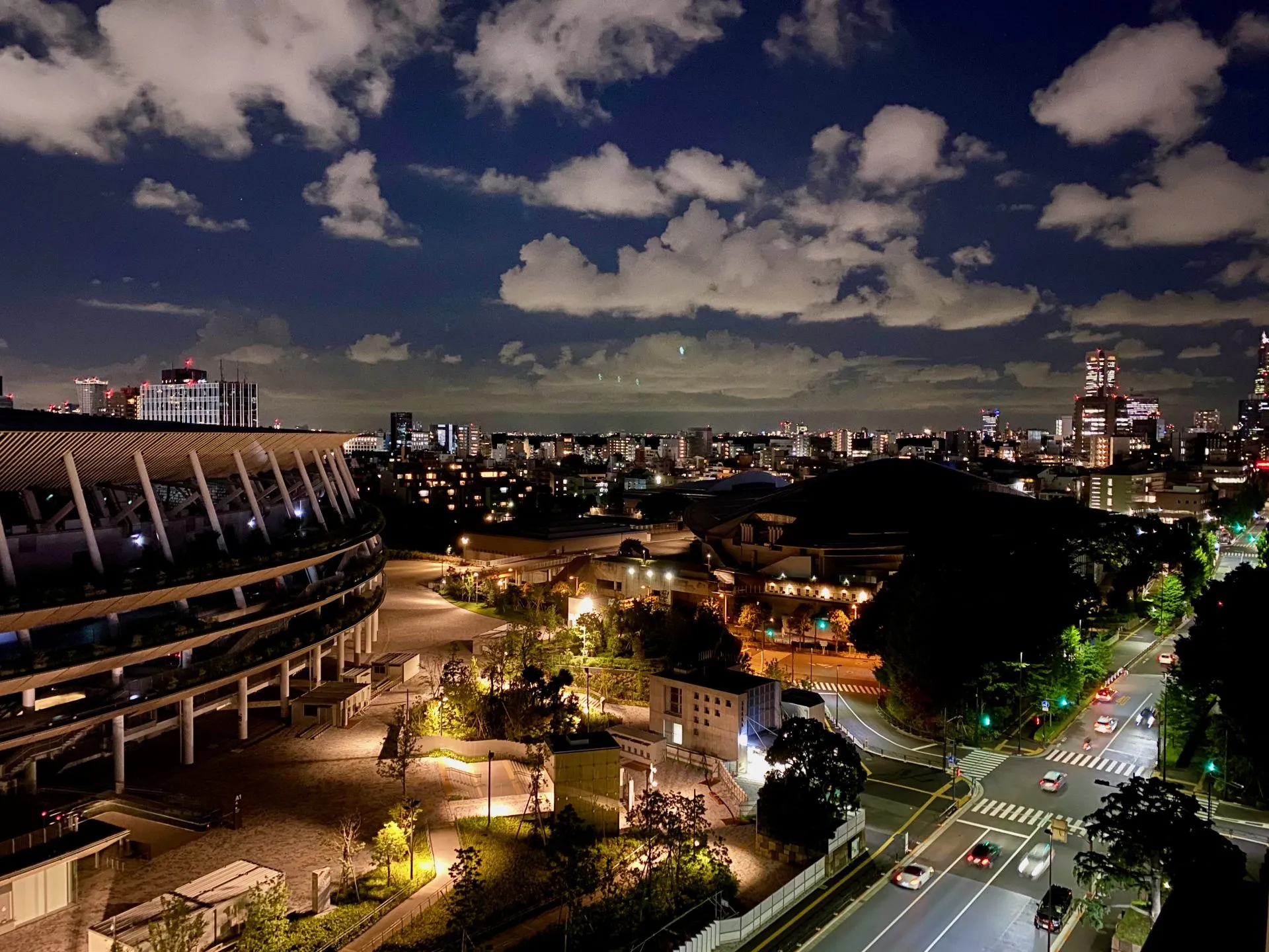木曜夜のワークスペース