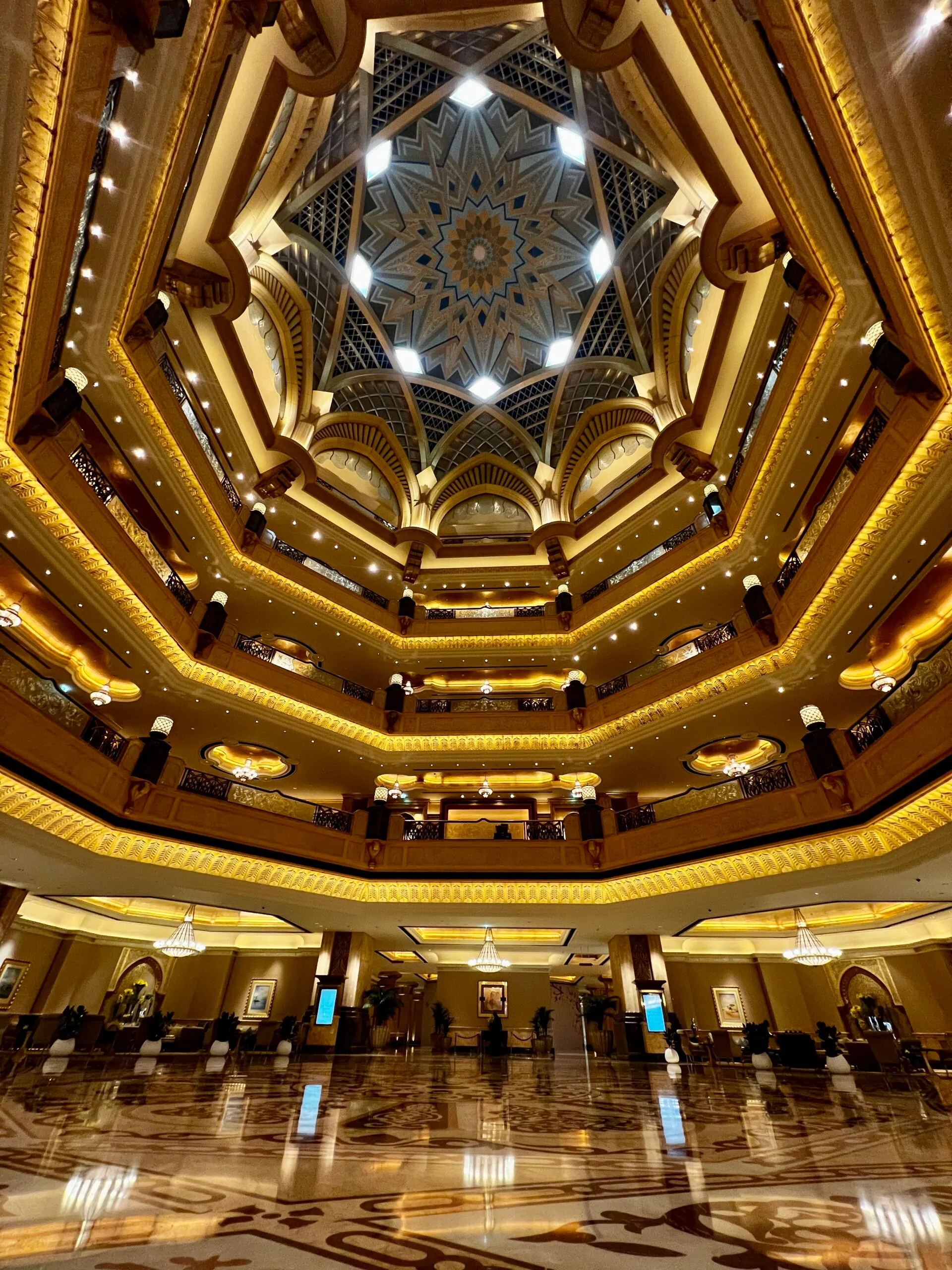 Emirates Palaceの豪華な内装