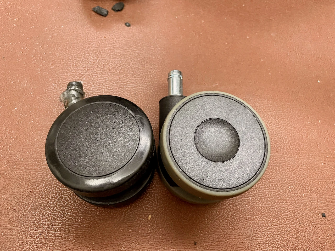 Embody Chairのキャスター交換で8,000円節約 | 汎用品で代替可能