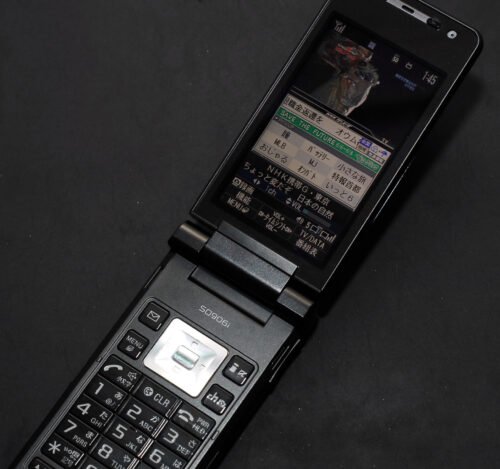 DoCoMo SO906i 買った