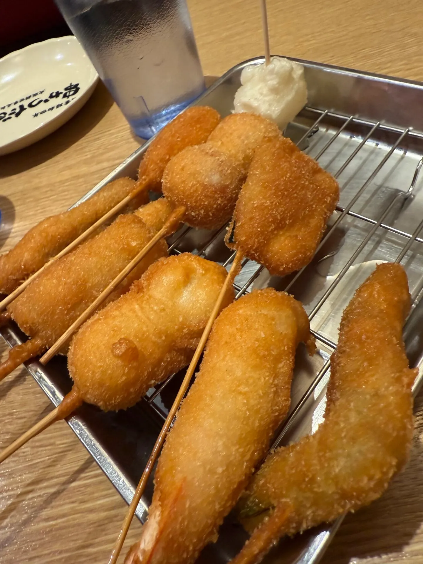 串かつだるまの外観